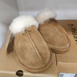NWT BearPaw Loki Woman's Slipper